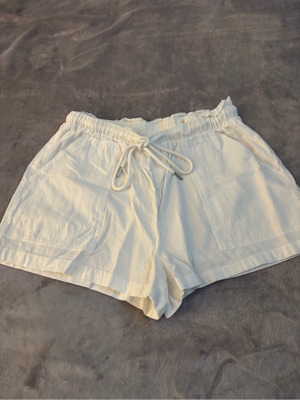 Women's Drawstring Linen-Blend Shorts in Cream